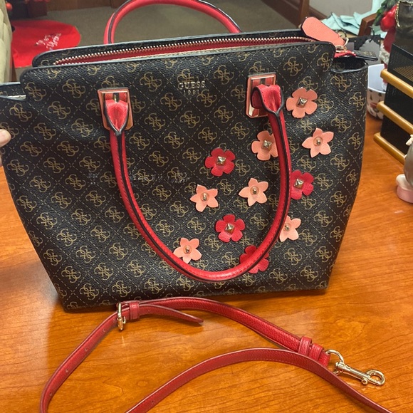 Guess Handbags - Guess purse